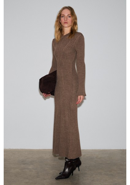 Duende Kadın Yuvarlak Yaka Çizgi Desenli Slim Fit Triko Vizon Elbise modelleri