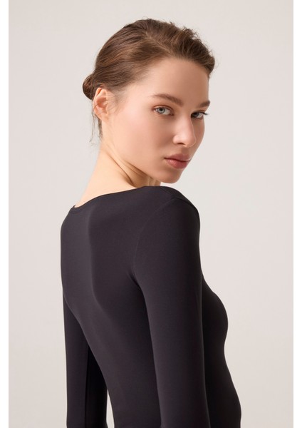 x Ece Siyah Uzun Kollu U Yaka Spor Bluz Scoop Neck Top fırsatları