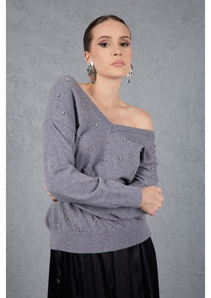 Kadın Gri Önü Taş Detaylı V Yaka Triko Bluz