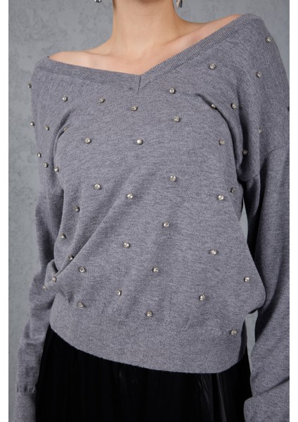 Kadın Gri Önü Taş Detaylı V Yaka Triko Bluz