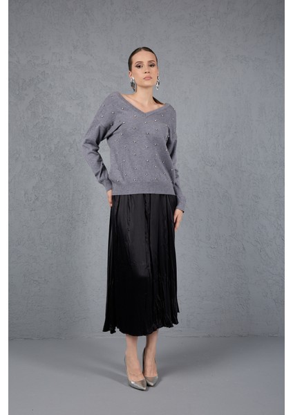 Kadın Gri Önü Taş Detaylı V Yaka Triko Bluz