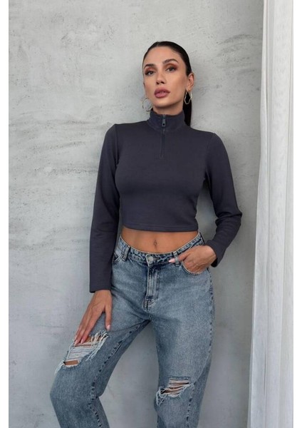 Dik Yaka Yarım Fermuarlı Uzun Kollu Crop