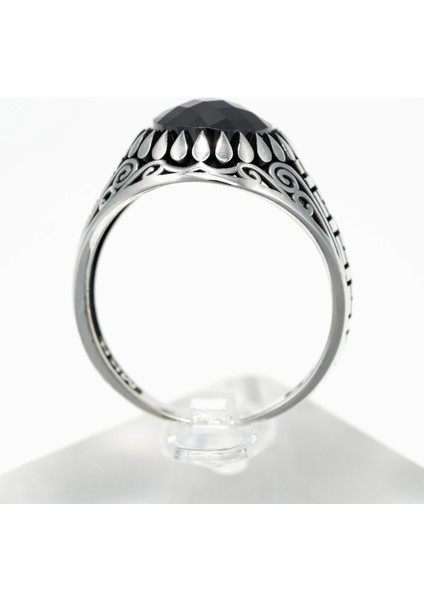 Desenli Siyah Oniks Taşlı 925 Ayar Gümüş Erkek Yüzük – Güçlü ve Asil Tasarım indirimleri