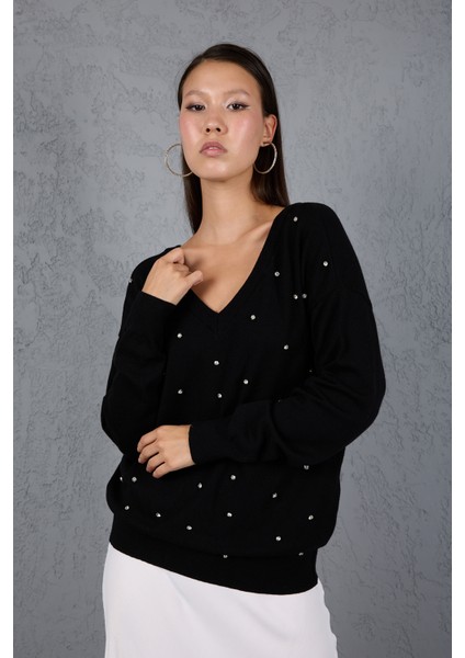 Kadın Siyah Önü Taş Detaylı V Yaka Triko Bluz modelleri