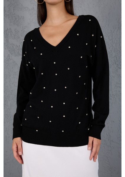 Kadın Siyah Önü Taş Detaylı V Yaka Triko Bluz indirimleri