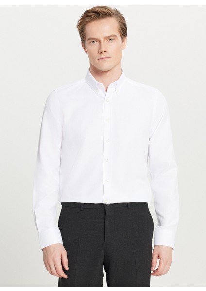 Tailored Fit Düğmeli Yaka Beyaz Erkek Gömlek ACE020261599_BYZ