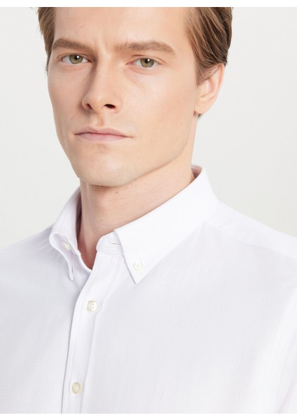 Tailored Fit Düğmeli Yaka Beyaz Erkek Gömlek ACE020261599_BYZ fırsatları