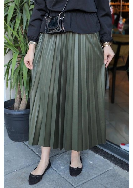 Zarif ve Modern Pileli Parlak Krep Gizli Lastikli Haki Etek modelleri