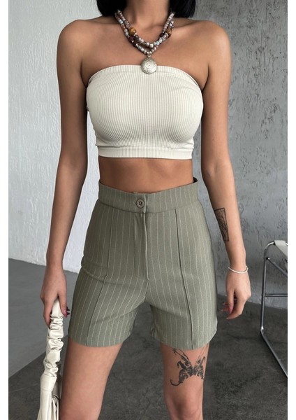 Zarif ve Şıklığı Bir Arada Sunan Yüksek Bel Krep Esnek Çimalı Çizgili Şort Haki fırsatları