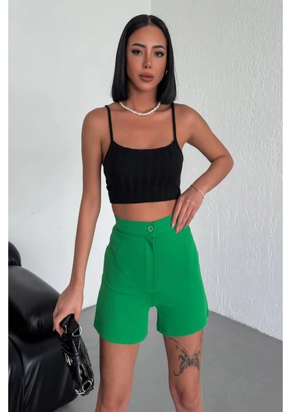 Tarz ve Rahatlığı Bir Arada Sunan Yüksek Bel Esnek Likralı Krep Şort Yeşil