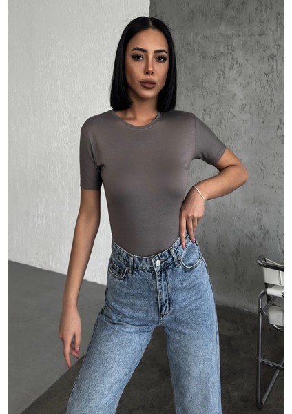 Rahat ve Şık Kısa Kollu Bisiklet Yaka Likralı Viskon Penye Body Füme fiyatları