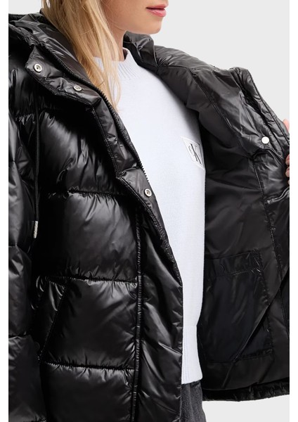 Kapitoneli Loose Fit Kapüşonlu Parlak Şişme Mont LV047D505GUB1 Bayan Mont LV047D505G Ub1 indirimleri