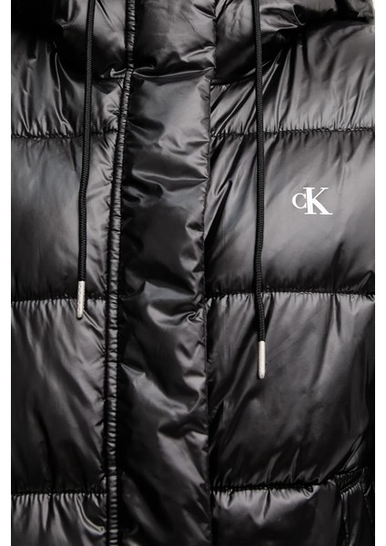 Kapitoneli Loose Fit Kapüşonlu Parlak Şişme Mont LV047D505GUB1 Bayan Mont LV047D505G Ub1