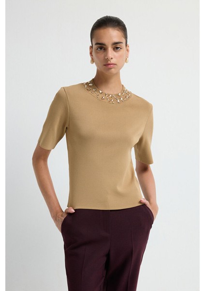 Yakası Taş Detaylı Triko Kazak Camel 13943006002