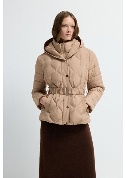 Kemerli Kısa Şişme Mont Camel 15245278000