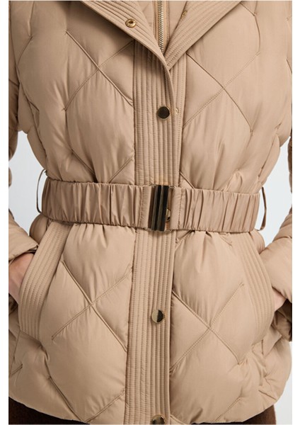 Kemerli Kısa Şişme Mont Camel 15245278000 modelleri