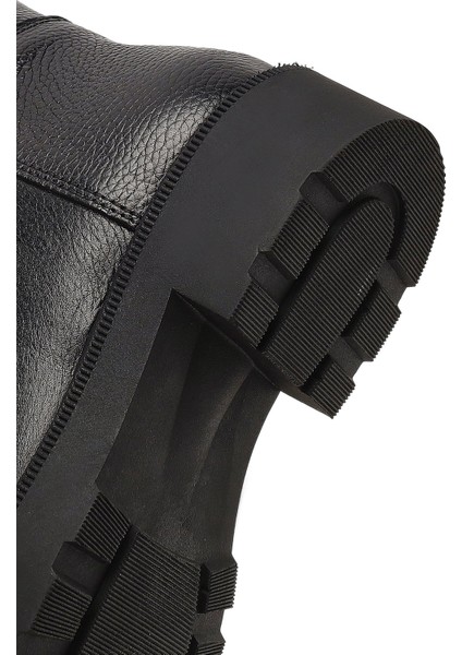 Kadın Siyah Kalın Tabanlı Deri Çizme 25WFD1893FT