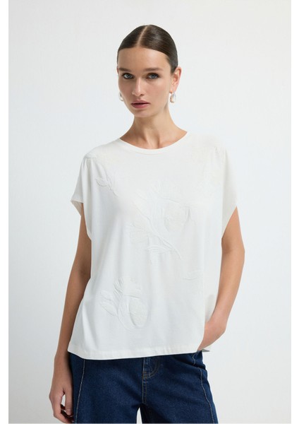 Pul Nakışlı Tişört Kemik 17545830000