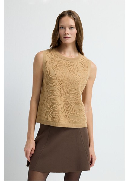 Kabartma Desenli Triko Süveter Camel 16745372000