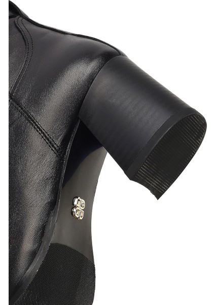 Kadın Siyah Fermuarlı Kalın Topuklu Deri Bot 25WFD163118