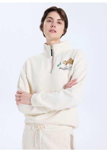 D5WL-SWT3595 Krem Dik Yaka Relaxed Baskılı Kadın Sweatshırt