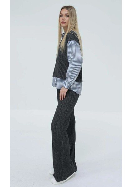 Çizgili Gömlekli Ikili Triko Alt Üst Takım