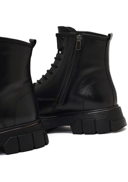 Erkek Siyah Fermuarlı Kalın Tabanlı Deri Bot 25WFD650318