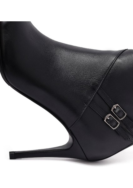 Kadın Siyah Fermuarlı Ince Topuklu Deri Bot 25WFD133118