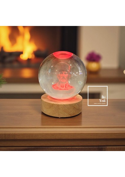 Atatürk Işıklı Kristal Cam Küre, LED Aydınlatmalı Masa Dekoru Ofis Ev Hediyesi Masa Üstü Aksesuar modelleri