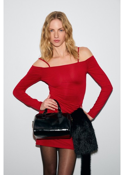 Gresse Kadın Omuzları Açık Büzgü Detaylı Esnek Kumaşlı Vücuda Oturan Askılı Mini Kırmızı Elbise fırsatları