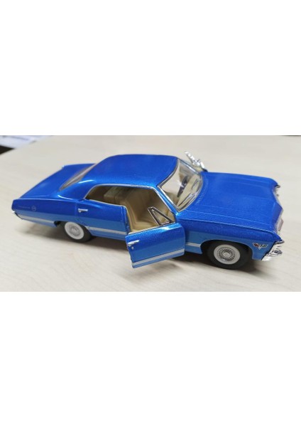 Kinsmart Oyuncak Metal Model Araba 1/36 Çek Bırak 1967 Mavi Chevrolet Impala fiyatları