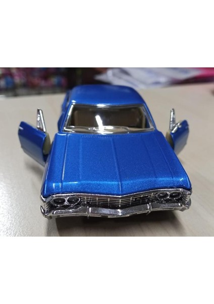 Kinsmart Oyuncak Metal Model Araba 1/36 Çek Bırak 1967 Mavi Chevrolet Impala indirimleri