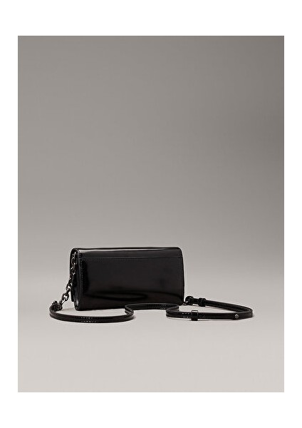 Kadın Logolu Zincir Askılı Siyah Cüzdan indirimleri