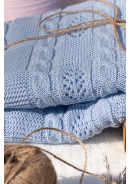 Triko Zarif Yaprak Desenli Mevsimlik Kutulu Bebek Battaniyesi