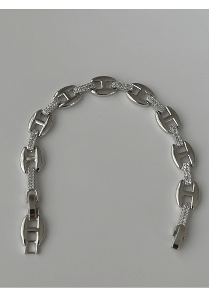 Taşlı ve Parlak Birbirine Geçme Model Silver Bileklik