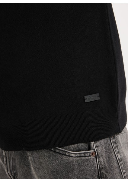 Dik Yaka Relaxed Düz Örgü Desenli Siyah Erkek Kazak J5WM-KZK7204 fırsatları