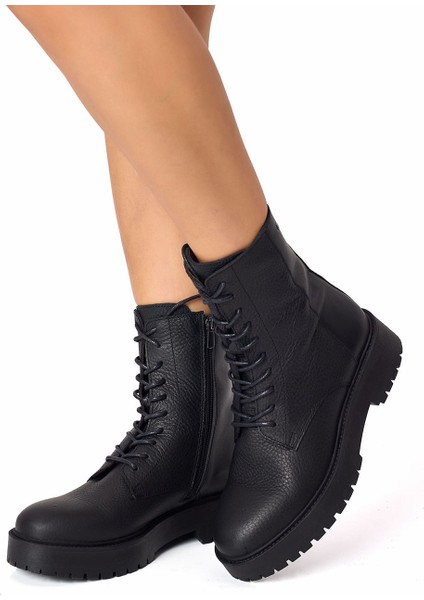 Siyah Fermuarlı Bağcıklı Hakiki Deri Kadın Bot