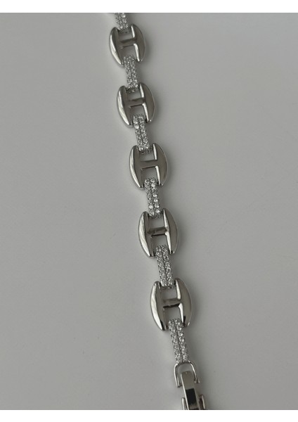 Taşlı ve Parlak Birbirine Geçme Model Silver Bileklik modelleri