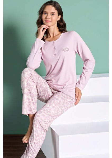 Kadın Uzun Kollu Düğmeli Yaka Çiçek Desenli Alt Pembe Renk Pijama Takımı C7T8N91