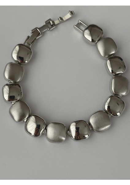 Mat ve Parlak Silver Renkli Kare Şekilli Bileklik