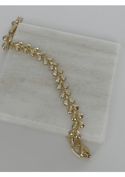 Parlak ve Taşlı Kalp Figürlü Gold Bileklik modelleri