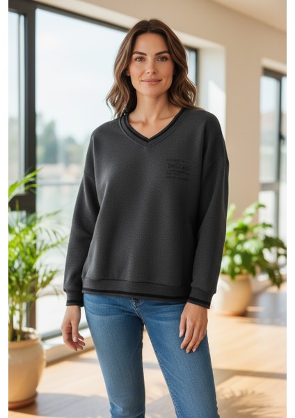 Üç Iplik Içi Şardonlu V Yaka Sweatshirt -Büyük Beden Bluz