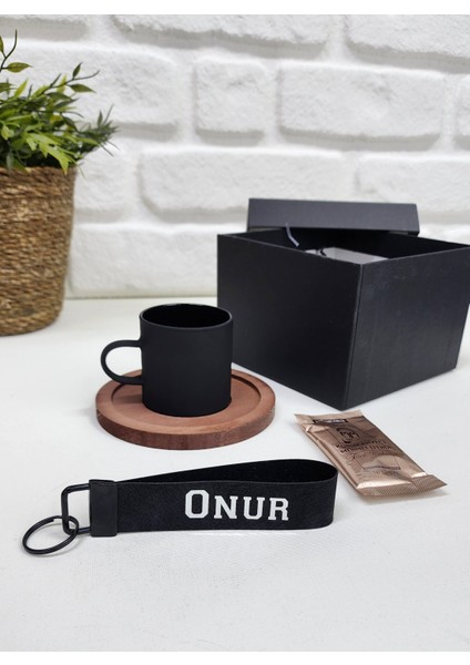 Kişiye Özel Isme Özel Anahtarlık Buzlu Cam Mat Siyah Kahve Fincanı ve Kahve Hediye Seti