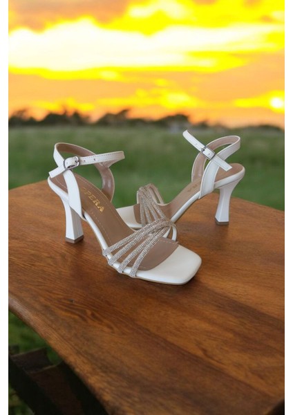 Kadın Topuklu Ayakkabı Taş Işlemeli Tokalı Topuklu Kadın Ayakkabı fırsatları