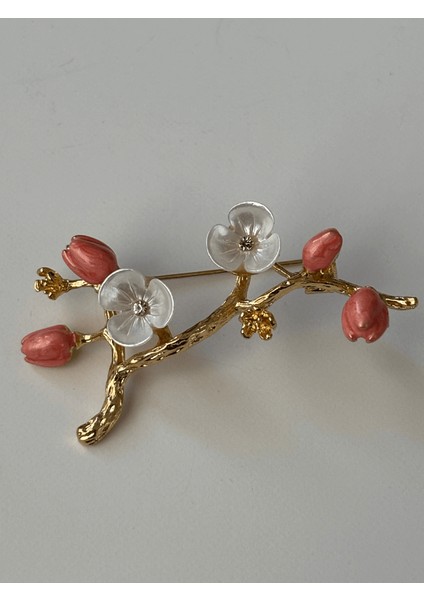 Pembe ve Beyaz Sakura Çiçekli Gold Broş fiyatları