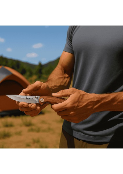 Ceviz Ağacı Saplı Kilit Mekanizmalı Isme Özel Yazılı Dövme Çelikten Avcı ve Kamp Bıçağı - F105 modelleri