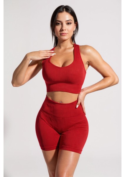 Kadın Kırmızı Yüksek Bel Çapraz Sırt Detaylı Şortlu Gecelik Takım – Modern, Konforlu ve Günlük Kombinlere Uygun