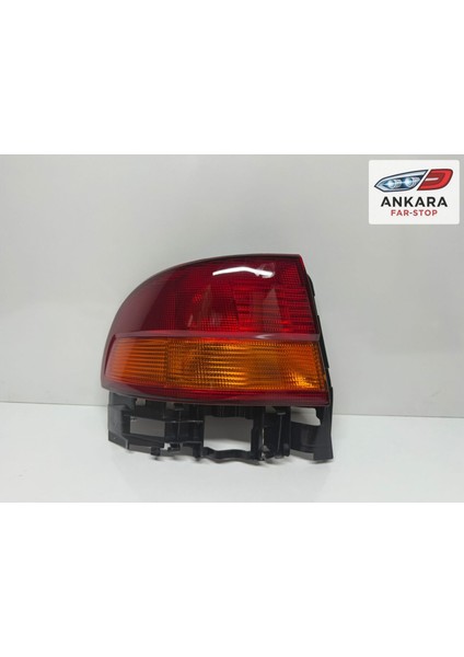 Toyota Carina 1996 - 1999 Stop Lambası Dış Sol
