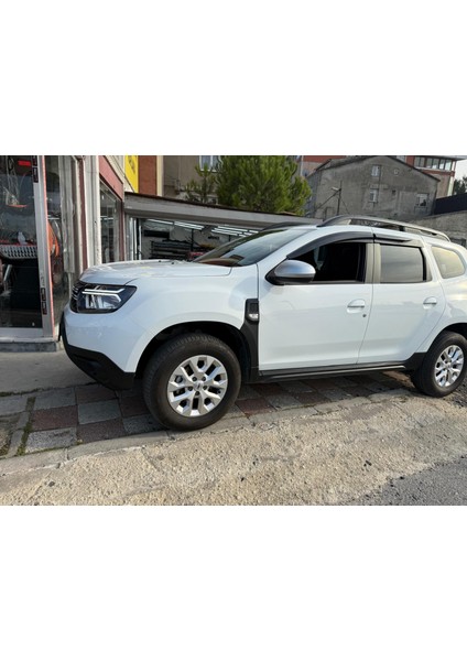 Dacia Duster 2018-2023 Model Arası Yan Kapı Koruması (Yazılı) fırsatları