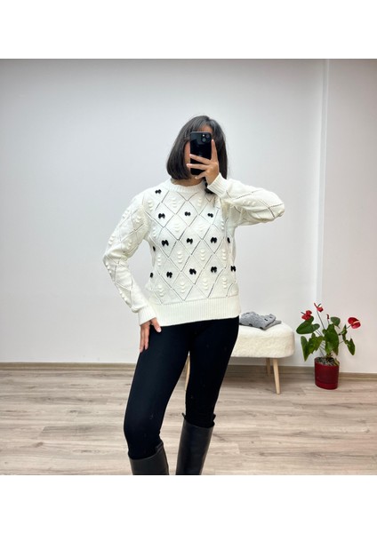 Mini Fiyonk Detaylı Triko Kazak fırsatları